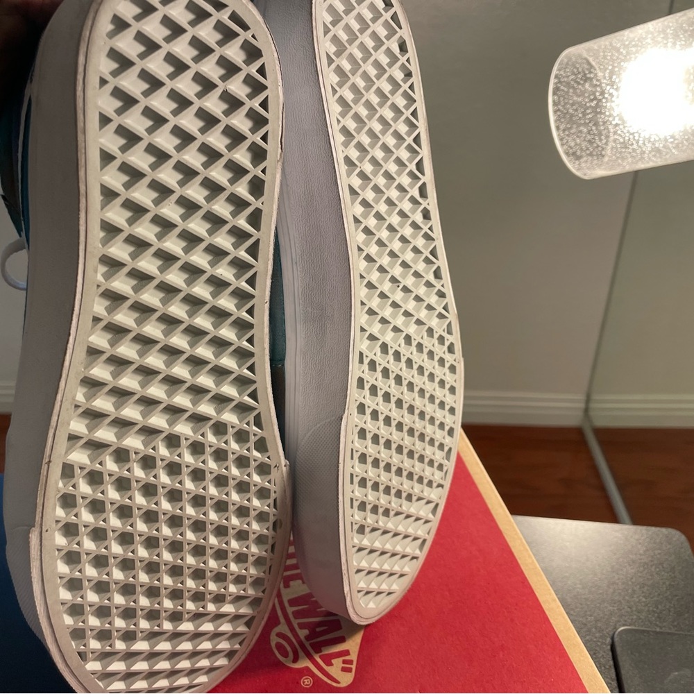Sk8 hi-top vans size 9.5M - Picture 4 of 7